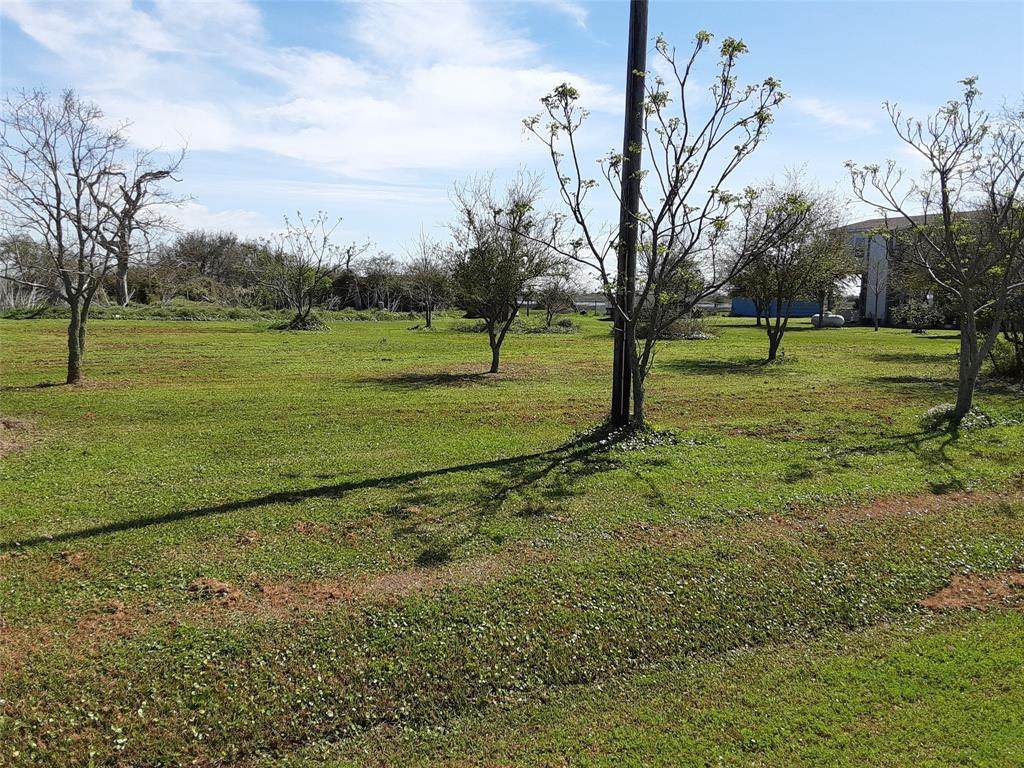 308 Overton Avenue - Photo 1