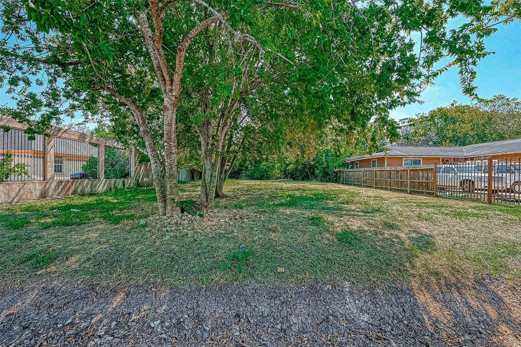 6321 Loma Vista St - Photo 1