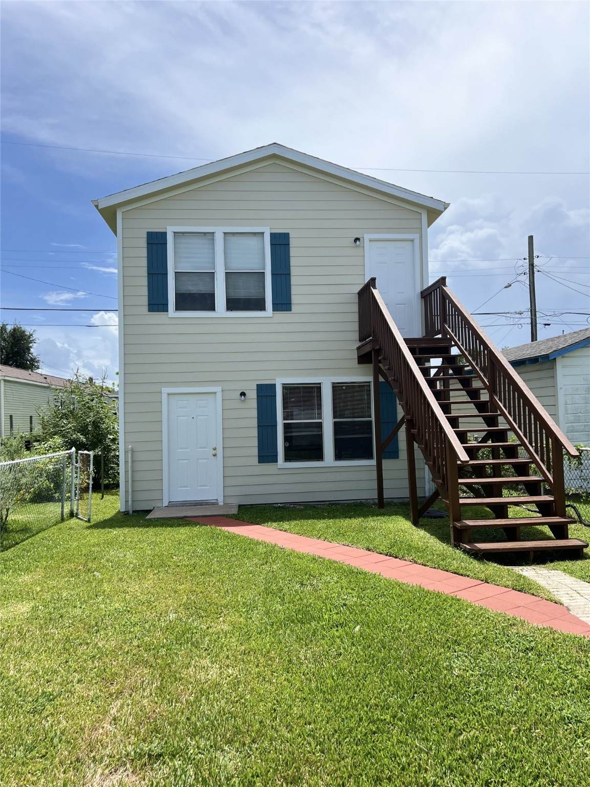 5109 Avenue L - Photo 1