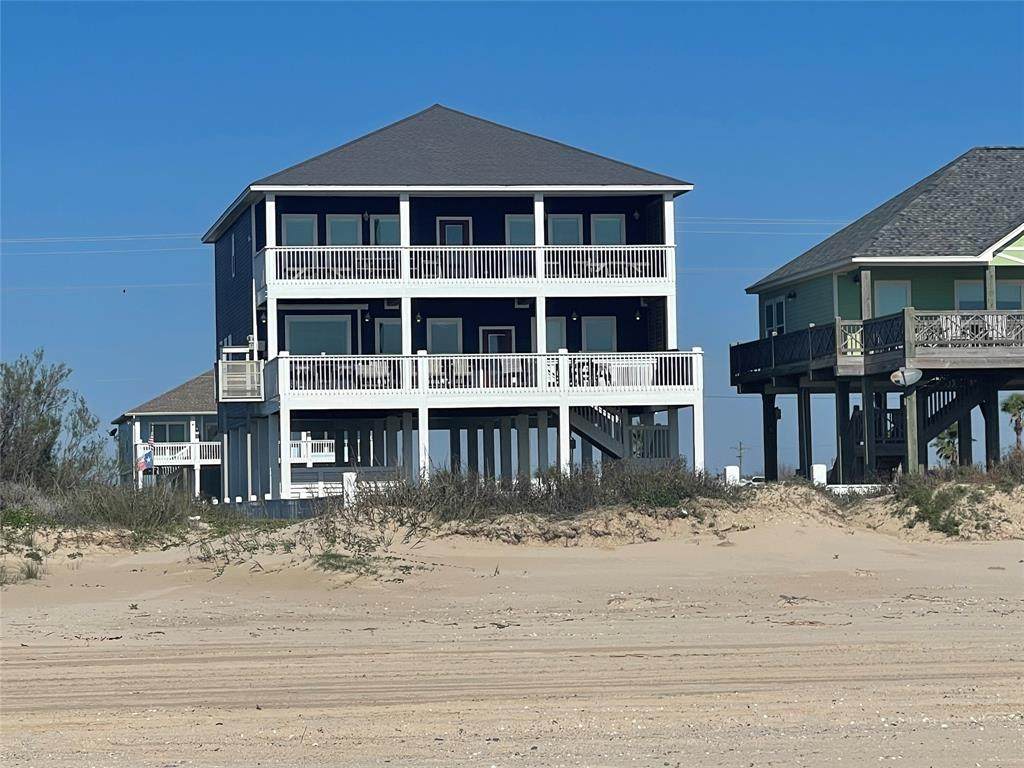 1682 Hwy 87 - Photo 1
