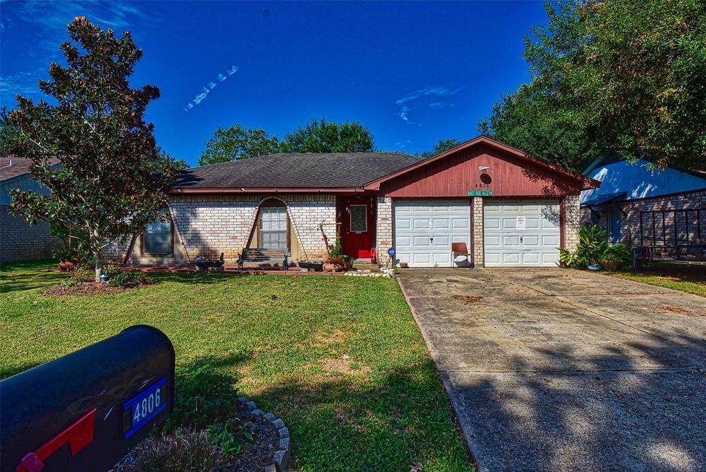 4806 Sailfish Drive - Photo 1