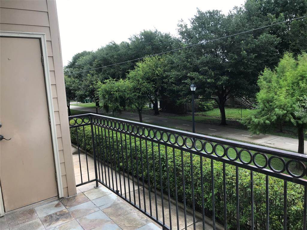 99 Sidney Street - Photo 1