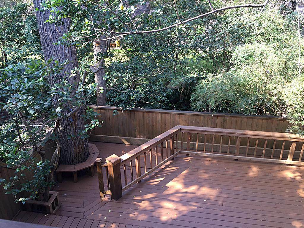 201 Vanderpool - Photo 1