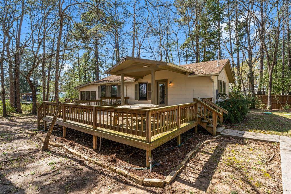 812 Lake Livingston Boulevard - Photo 1