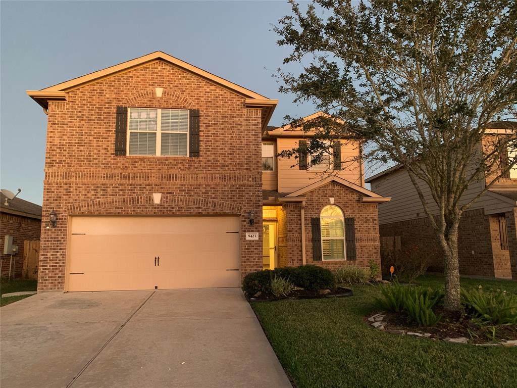 9423 Emerald Green Drive - Photo 1