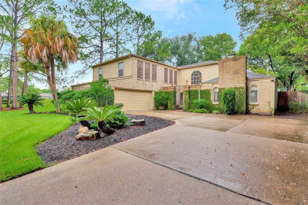 16375 Havenpark Drive - Photo 1