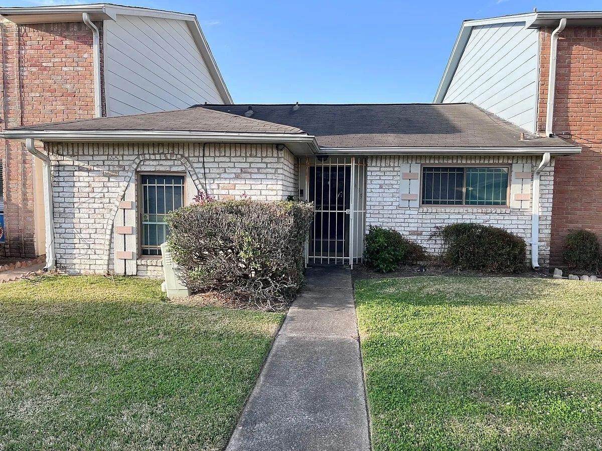 6439 Briar Bayou Drive - Photo 1