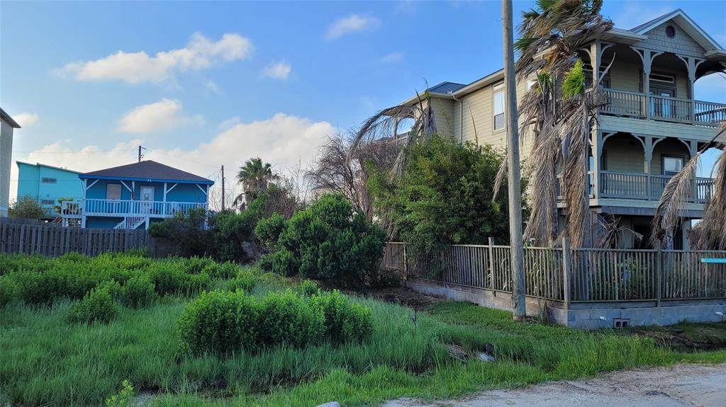 9610 Teichman Road - Photo 1