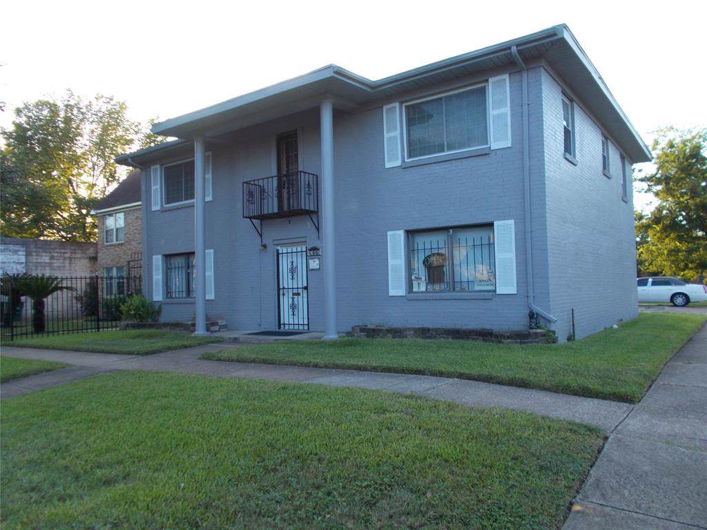 4302 Emancipation Avenue - Photo 1