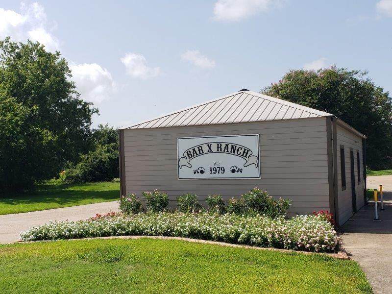 814 Chuckwagon Trail - Photo 1