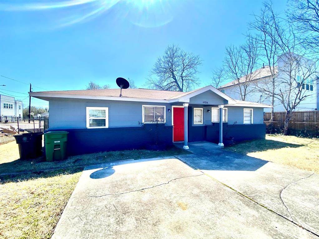 4934 Paula Street - Photo 1