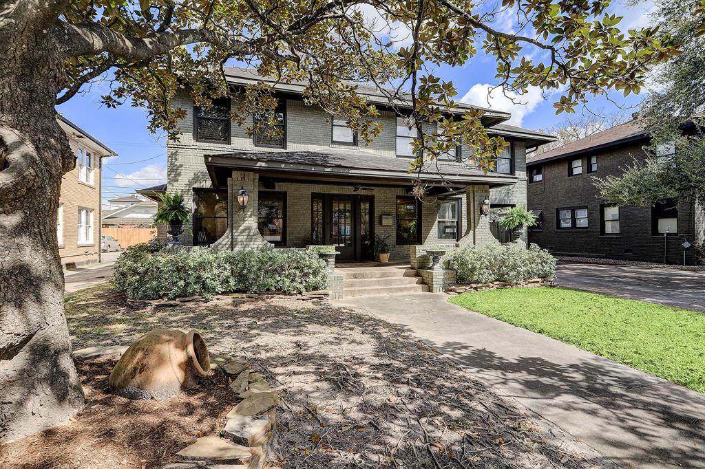 1636 Alabama Street - Photo 1