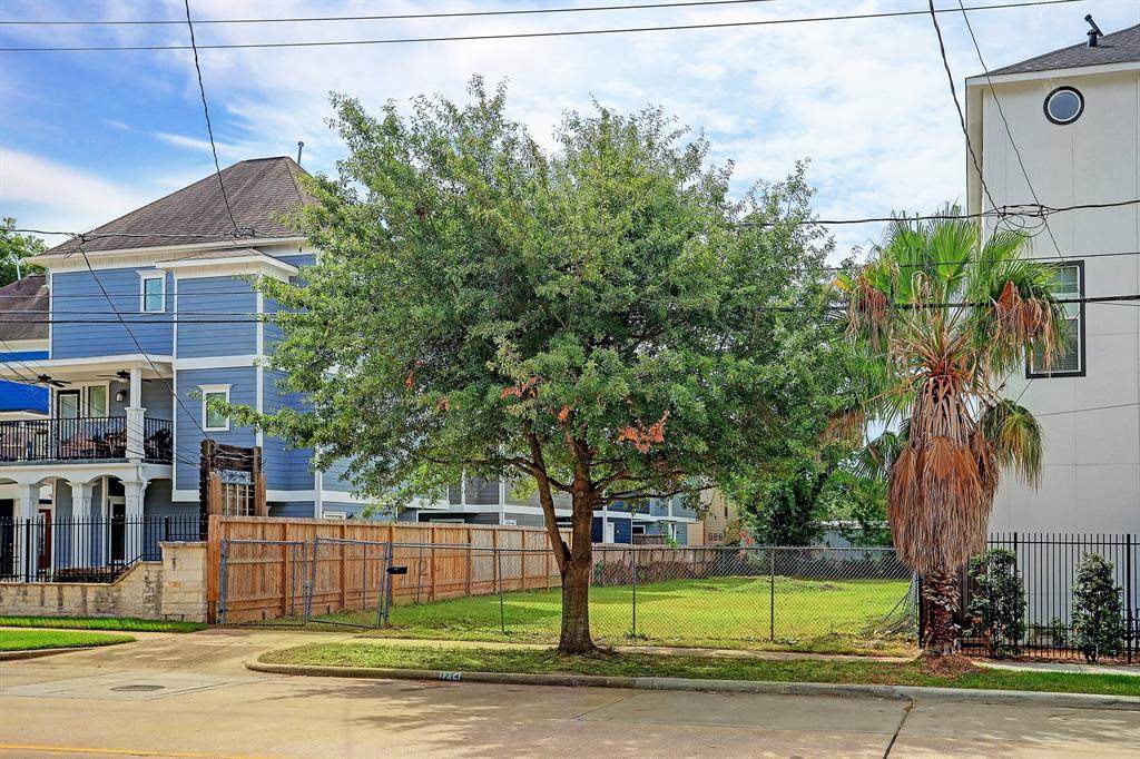 1214 23rd Street - Photo 1