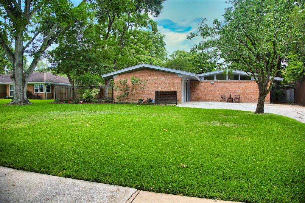 5507 Willowbend Boulevard - Photo 1