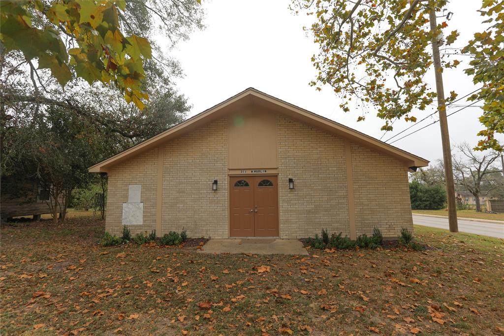 311 Marlin Street - Photo 1
