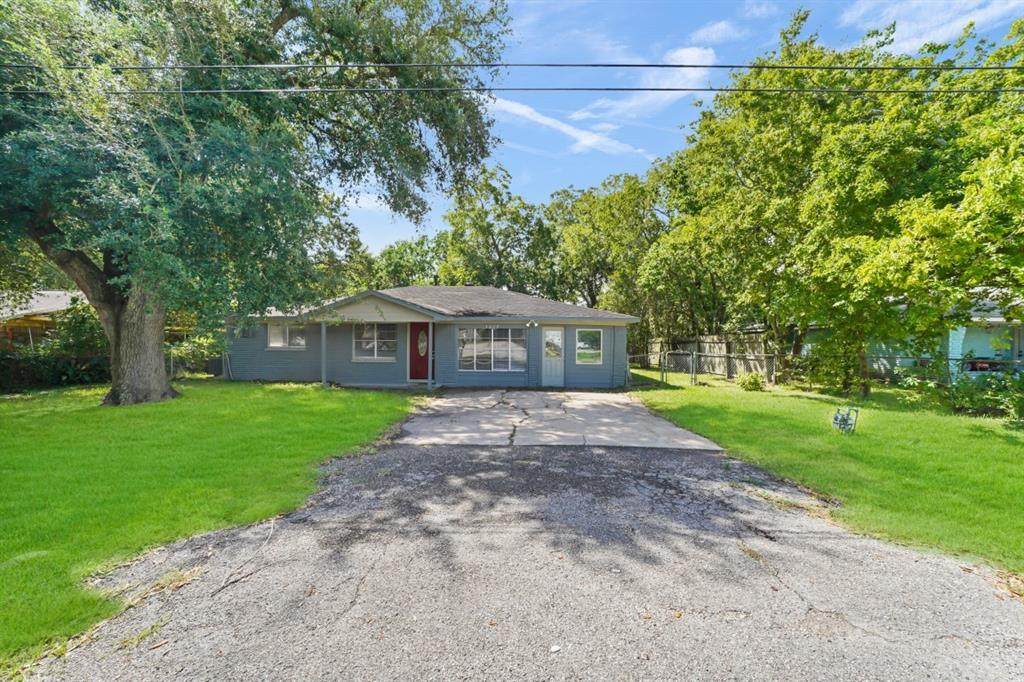 1217 Esther Street - Photo 1