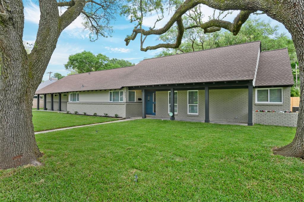 9203 Braes Bayou Drive - Photo 1