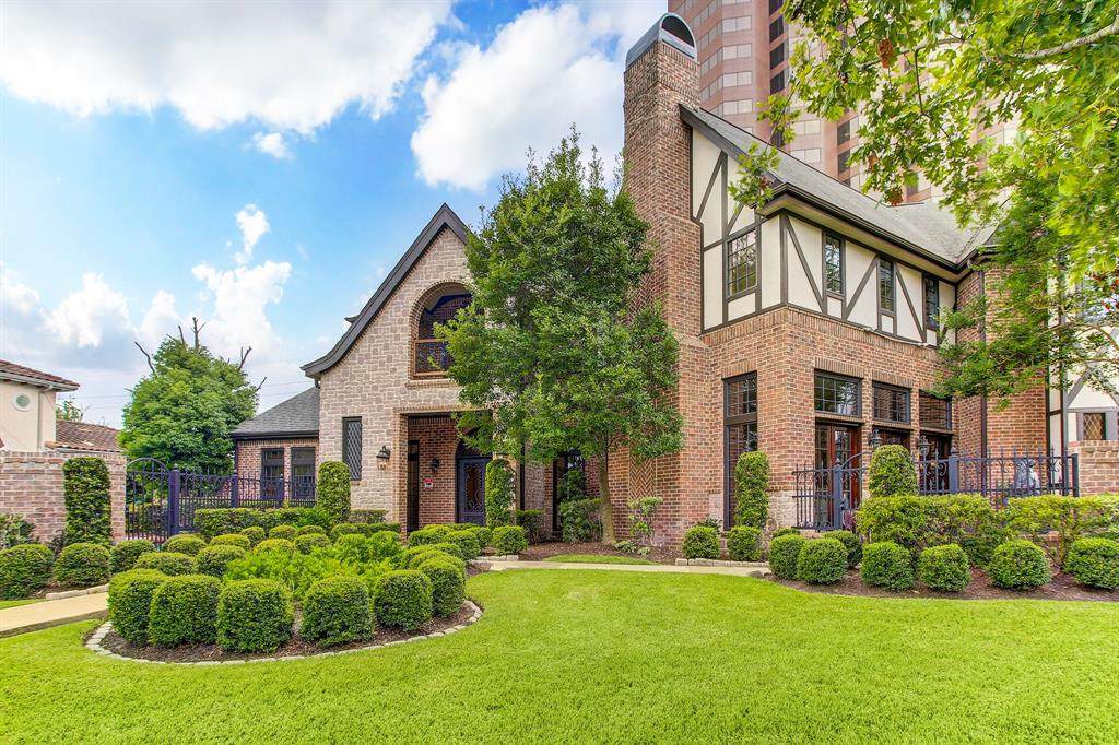 5519 Fieldwood Drive - Photo 1