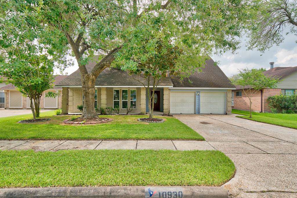 10930 Pinewood Court - Photo 1