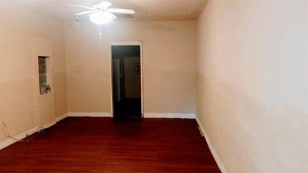 305 Ford Street - Photo 1