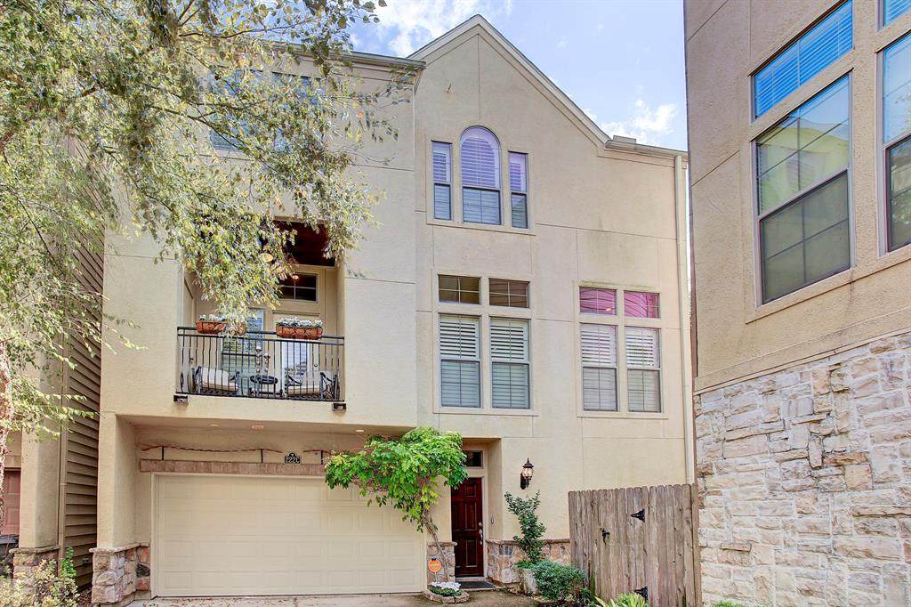 222 Knox Street - Photo 1