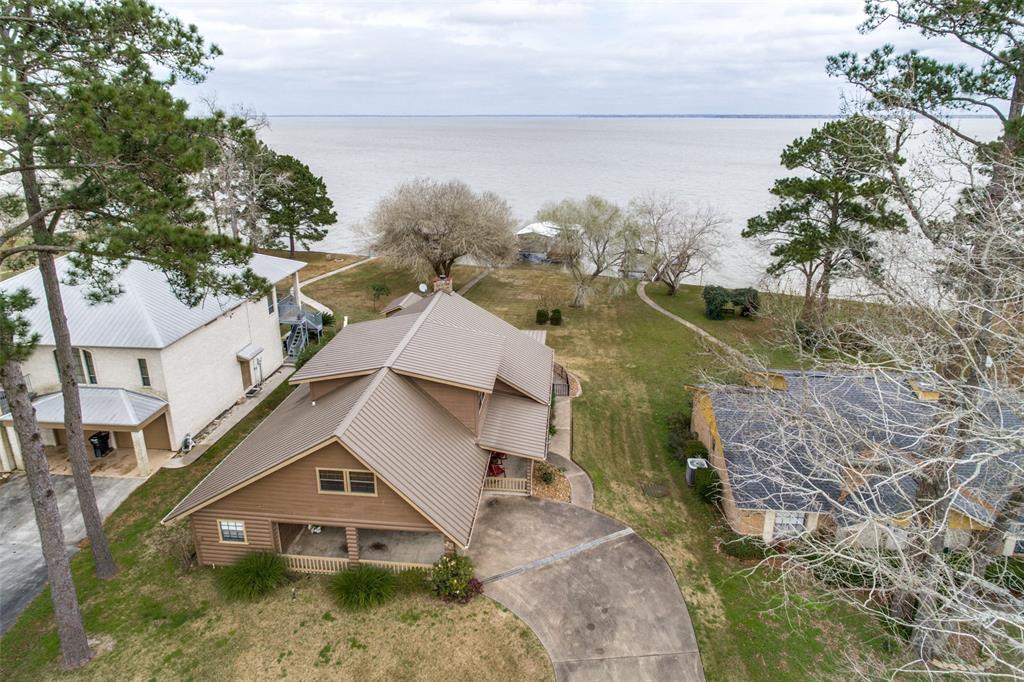 61 Edgewater Terrace - Photo 1
