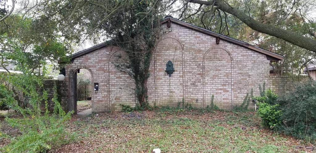 8406 Beechaven Road - Photo 1