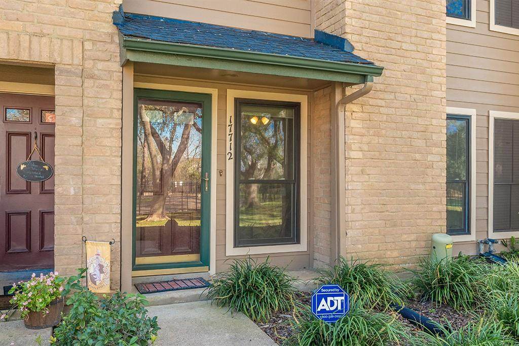 17712 Kings Park Lane - Photo 1