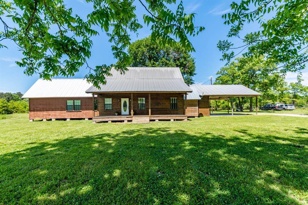 1140 County Road 2274 - Photo 1
