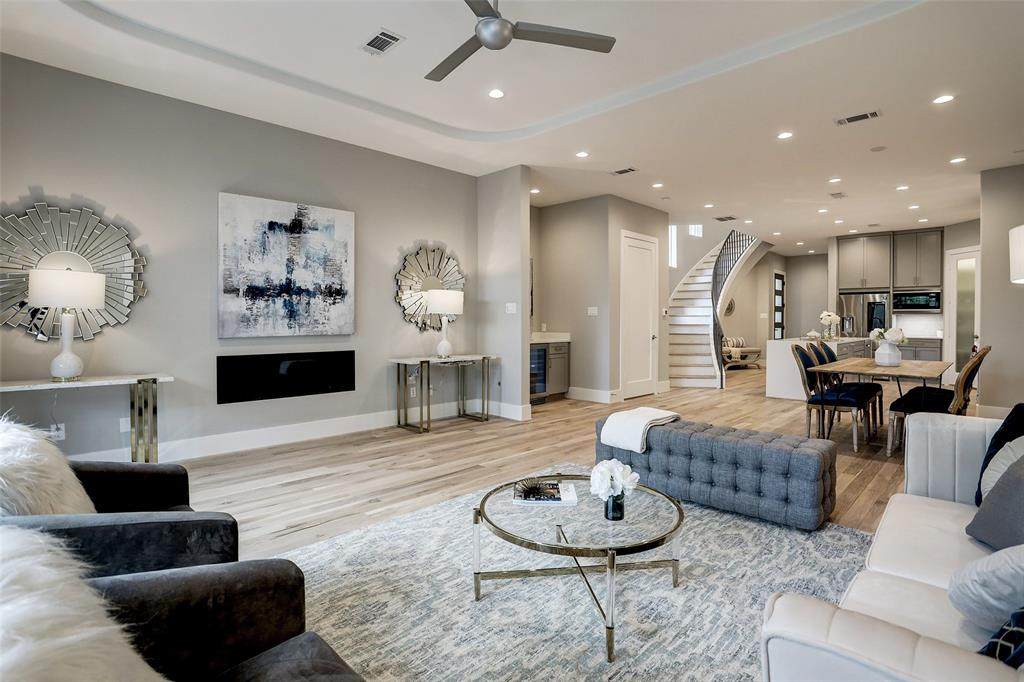306 Asbury Street - Photo 1