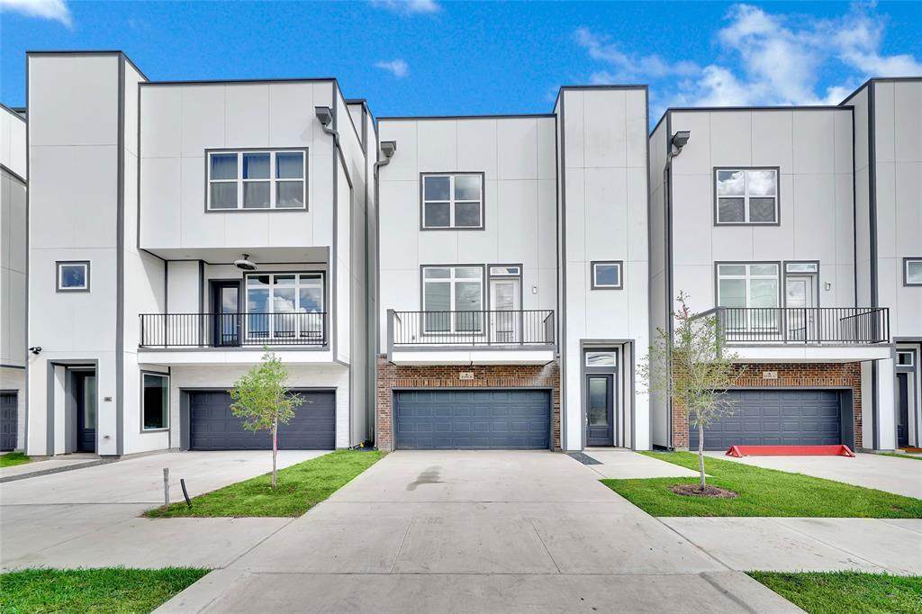 6106 Clarkson - Photo 1