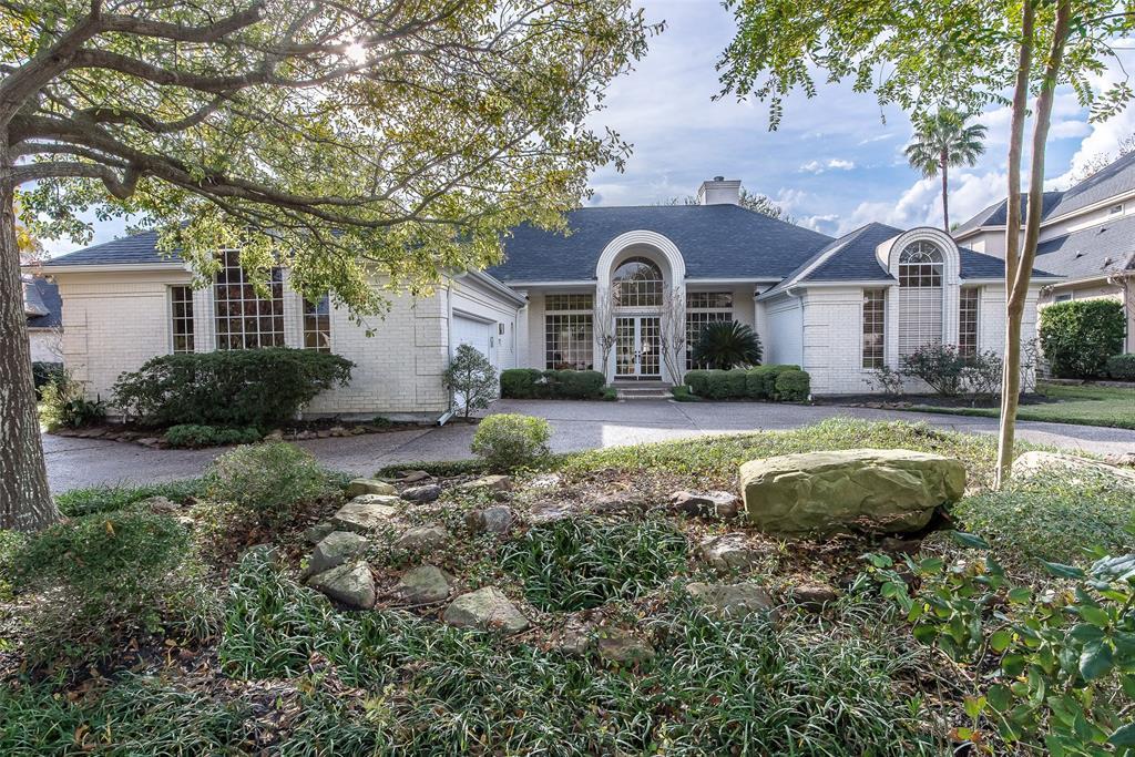 689 Edgewood Drive - Photo 1