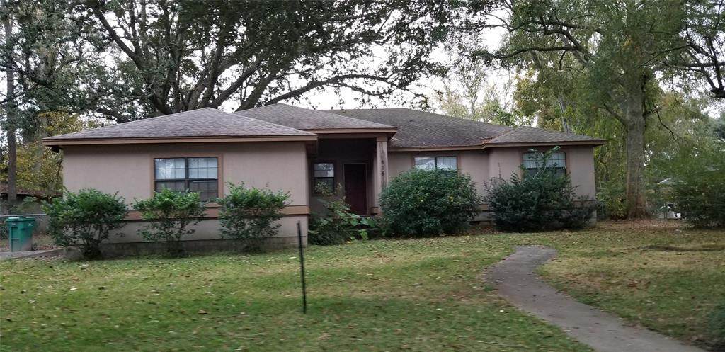615 Lilac Avenue - Photo 1