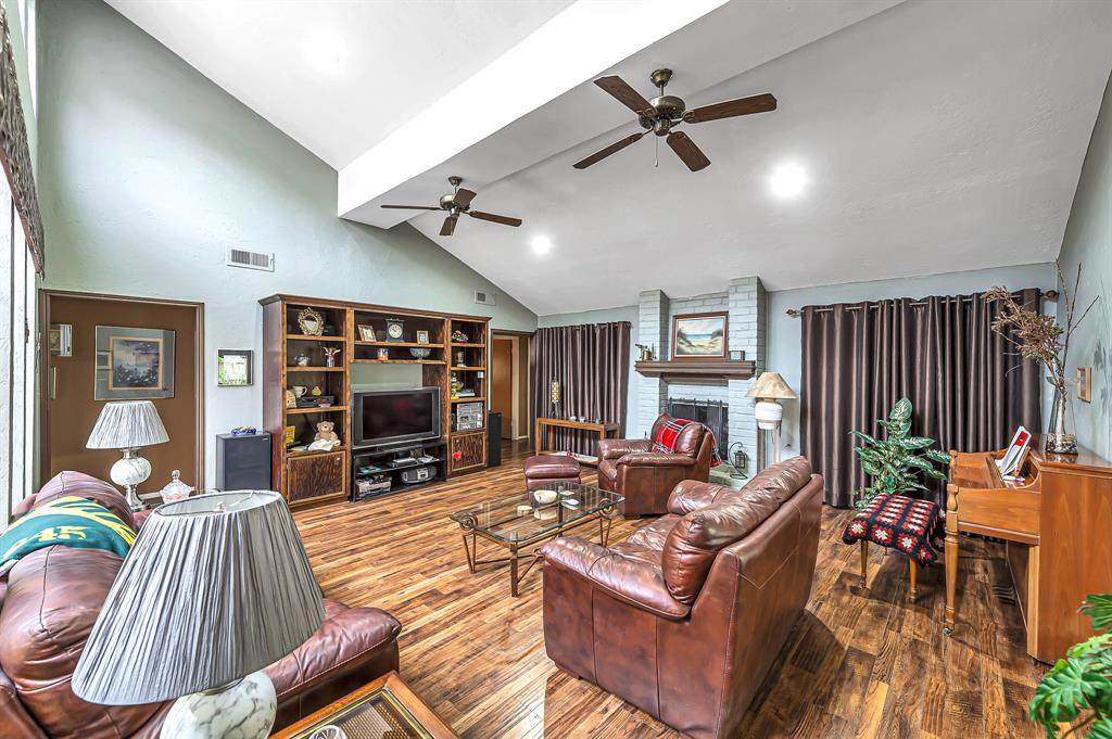 20123 Hardwidge Court - Photo 1
