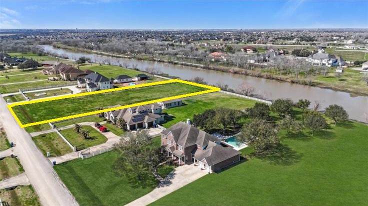 5935 Sagamore Bay Lane - Photo 1