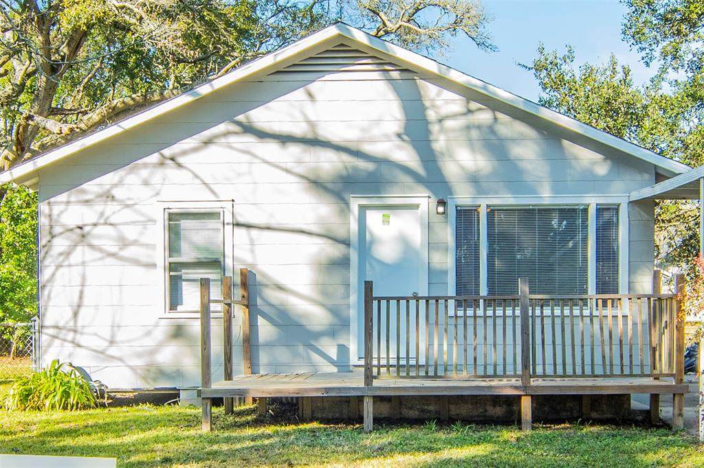 2505 Holly Street - Photo 1