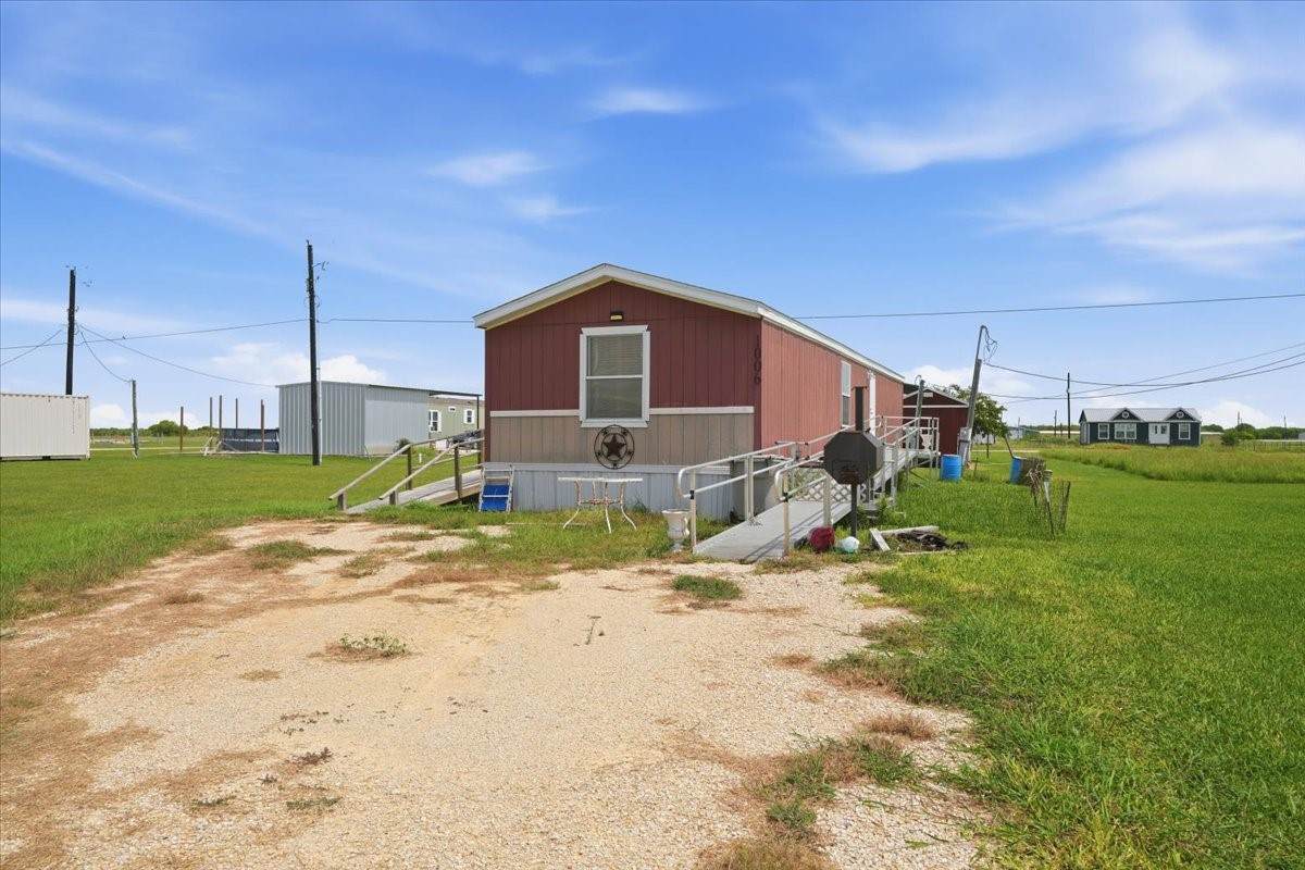 1006 Toledo Street - Photo 1
