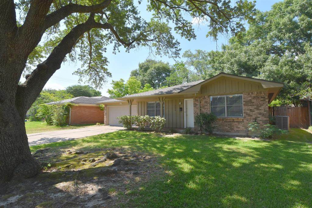 5534 Jackwood Street - Photo 1