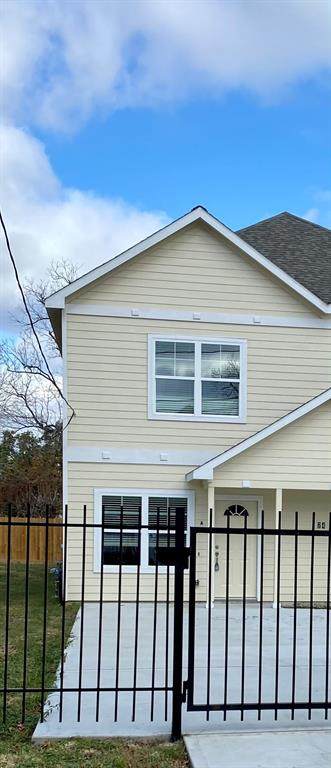 974 Ellington Street - Photo 1