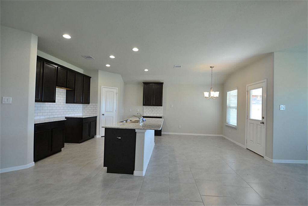 2946 Vales Point Drive - Photo 1