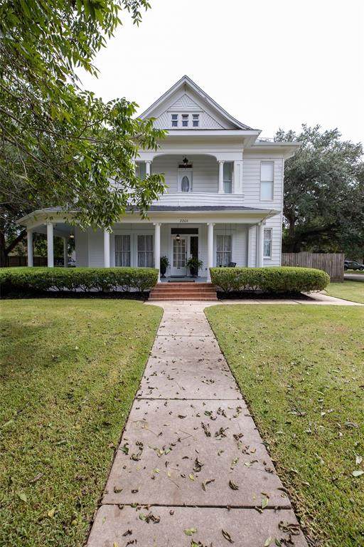 2204 Marguerite Street - Photo 1