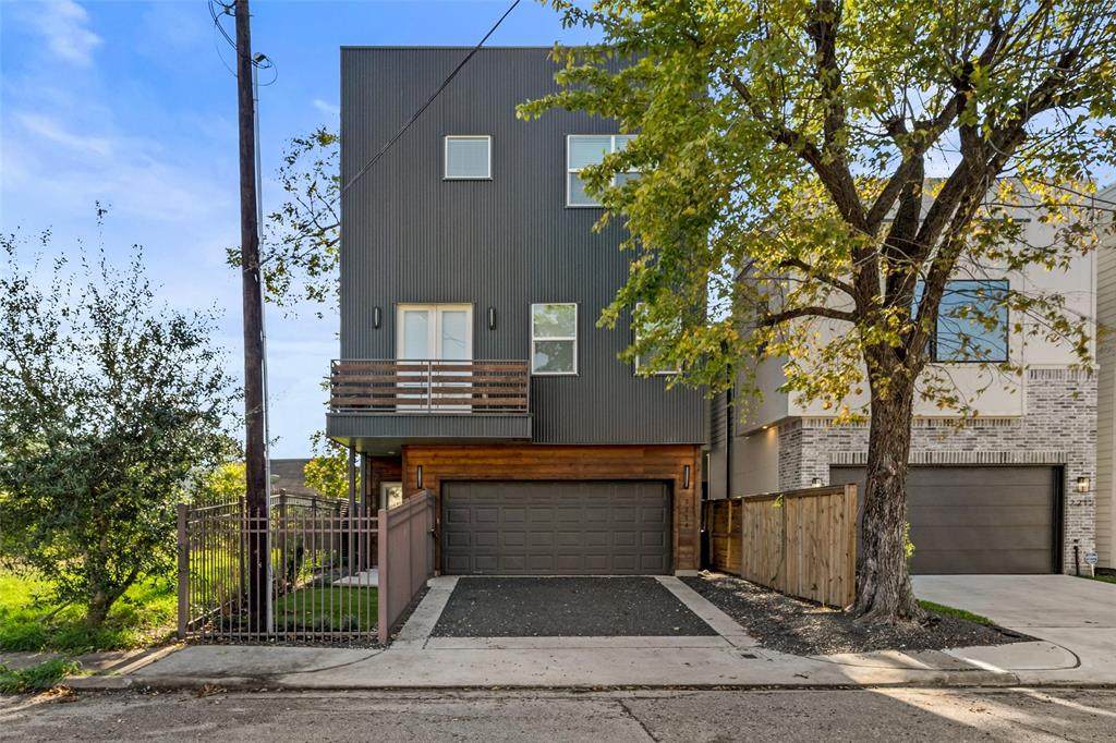 2214 Berry Street - Photo 1