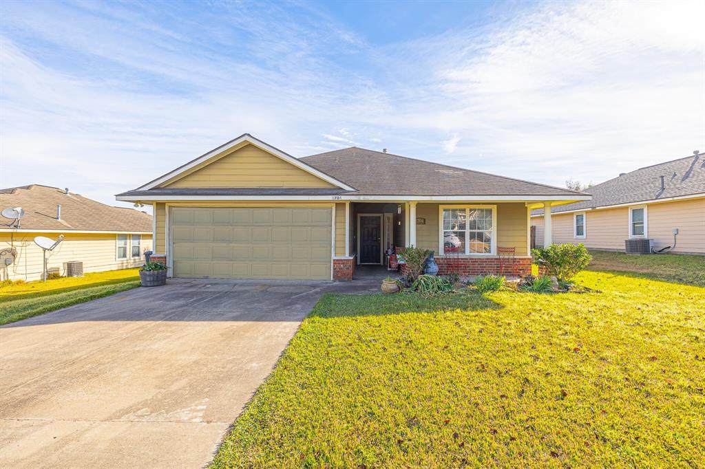 1704 Weaver Street - Photo 1
