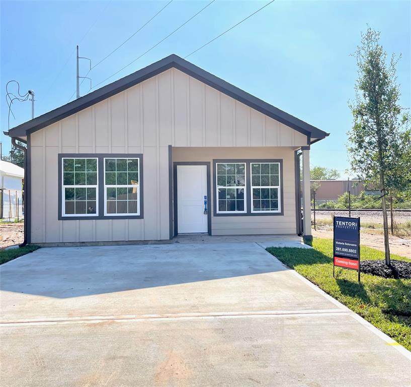 5127 Golden Forest Street - Photo 1