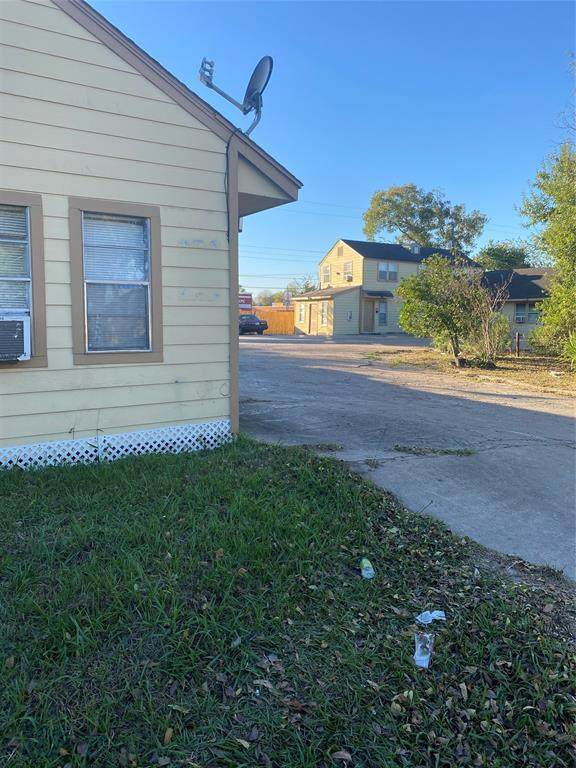 1026 Miles Street - Photo 1
