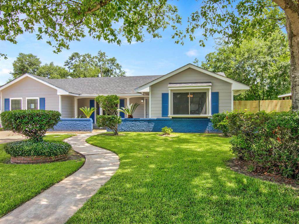 308 Camellia Avenue - Photo 1