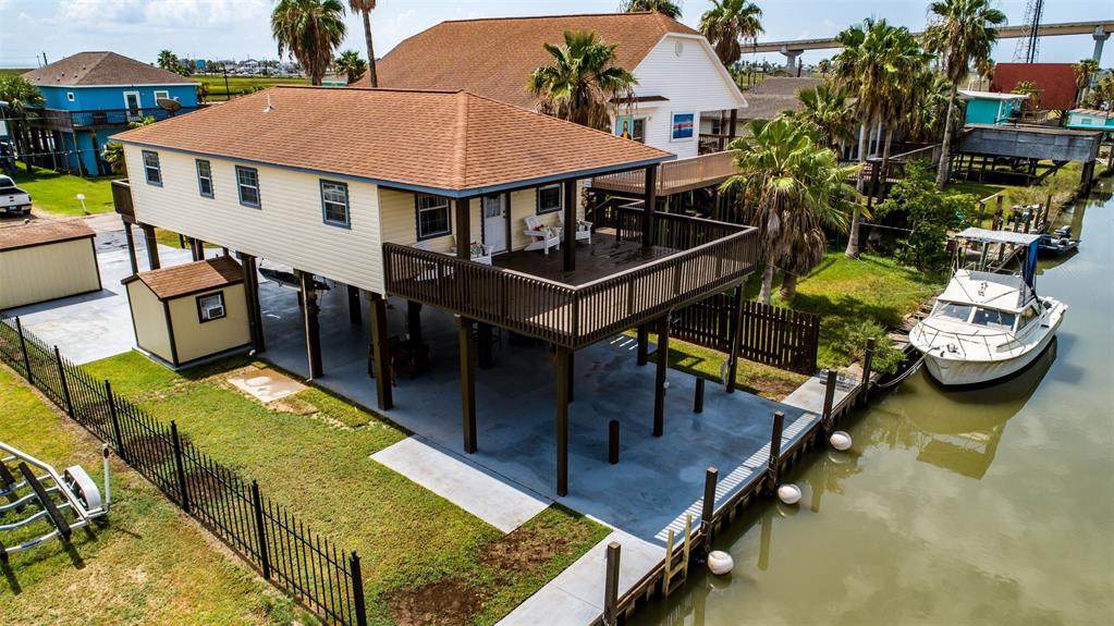 215 Pompano Lane - Photo 1