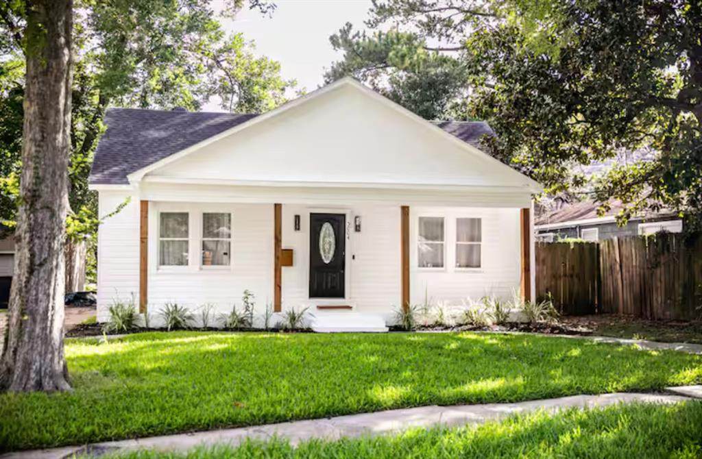 5004 Park Drive - Photo 1