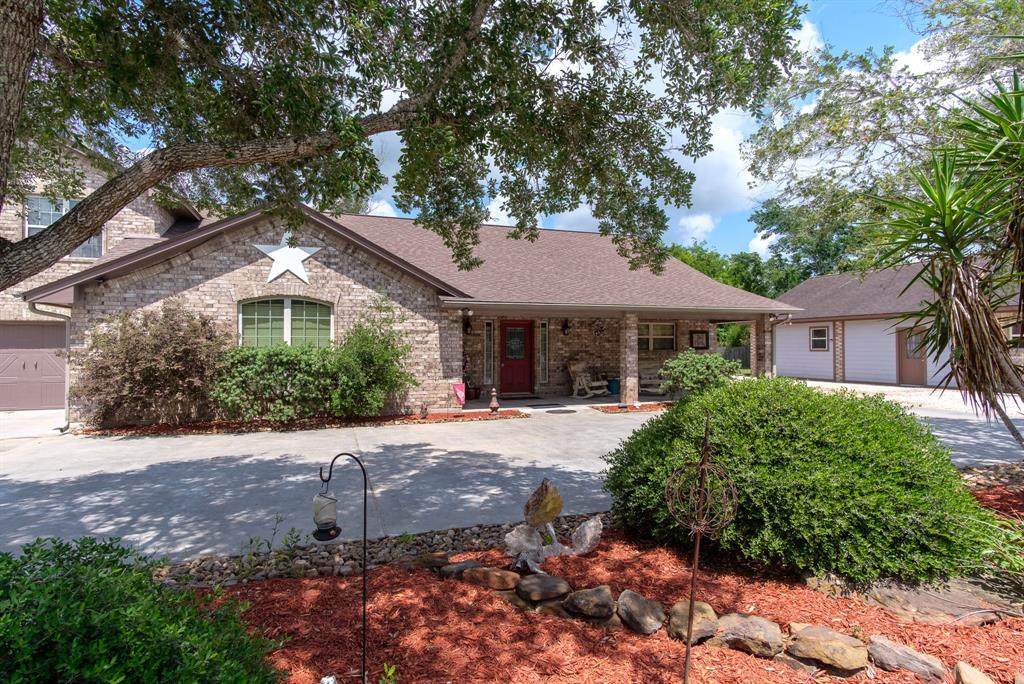2082 Fm 521 Road - Photo 1