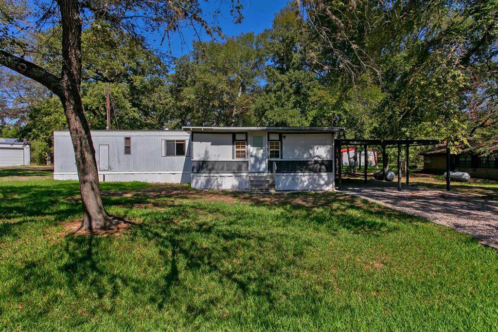 605 Park View Lane - Photo 1